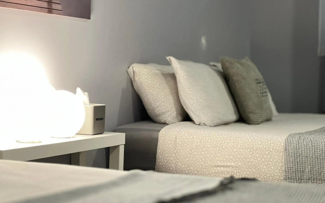 Mini-Me Home, Sha Plus