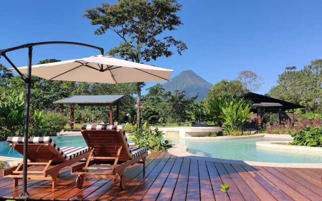 Arenal Glamping