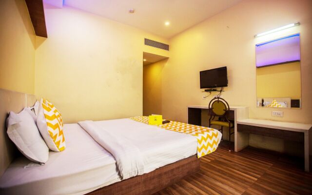 FabHotel Bee Town A.B Road