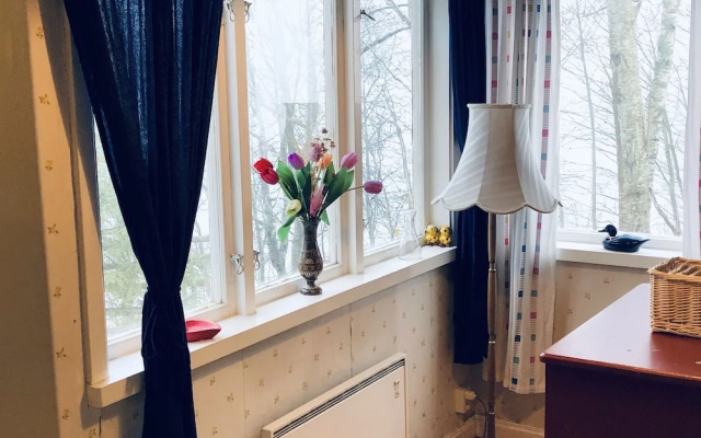 Apple Tree Cabin With River Views