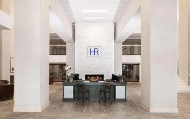 Hotel Renovo Des Moines Urbandale,Tapestry Collection Hilton