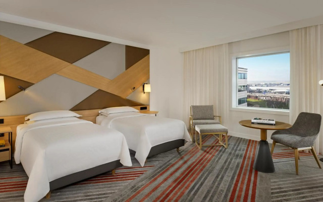 Sheraton Amsterdam Airport Hotel and Conference Center