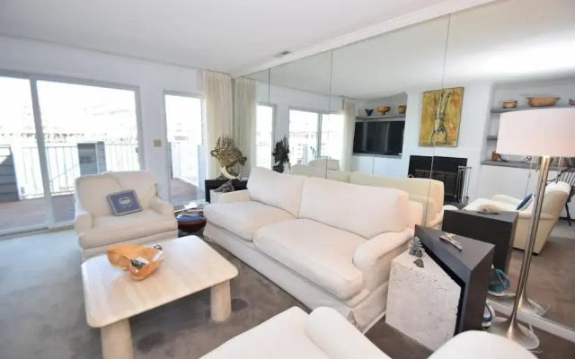 Harbour Island 28d 2 Bedroom Townhouse