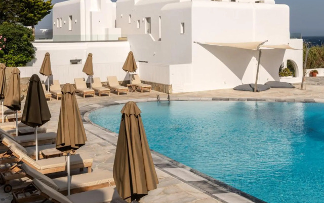 Poseidon Hotel & Suites