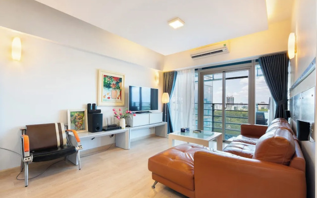 Salute de Sailing Tower - Palace Garden