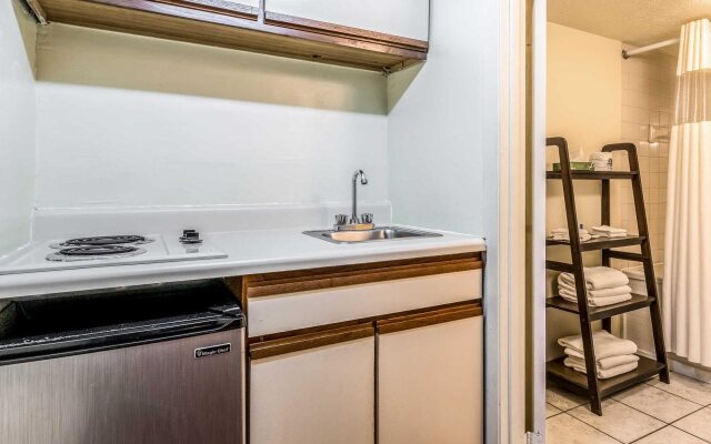 Economy Inn and Suites