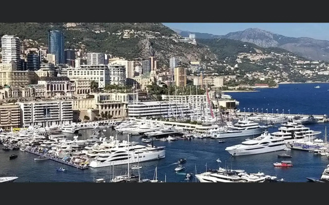 Superbe 2P vue mer, ensoleillé, piscine