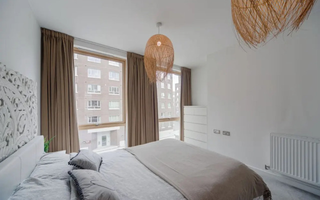 Barking Bright Apartment With 2 Bedrooms