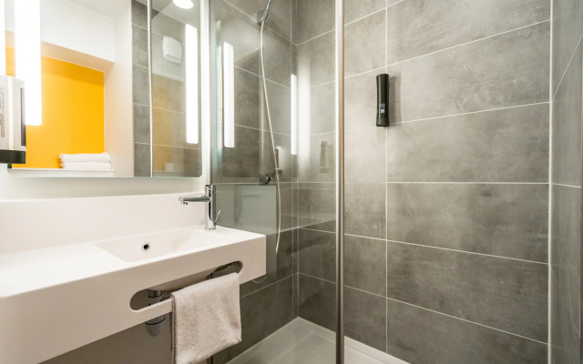 B&B Hotel Rennes Parc Expo Aéroport