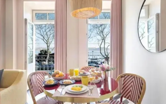 Vila Na Praia Foz Luxury Apartments