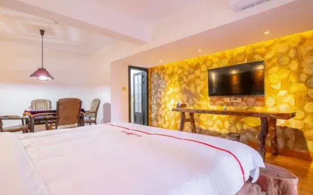 Bozhou Homestay (Xitianmiao Qilou Old Street Branch)