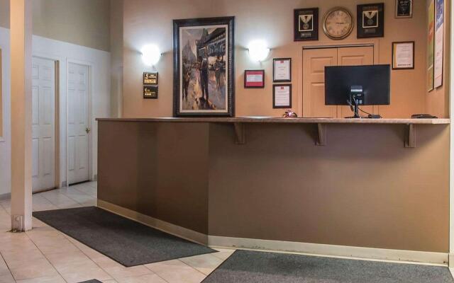 Howard Johnson by Wyndham Thunder Bay