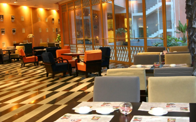 University Town International Hotel