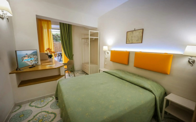 Hotel Rivamare