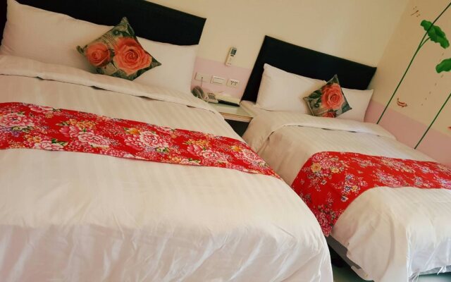 Happy Holiday Hotel