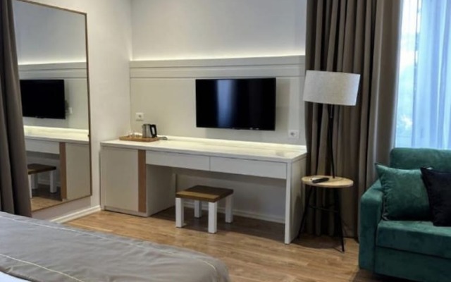 HEIRESS Hotel