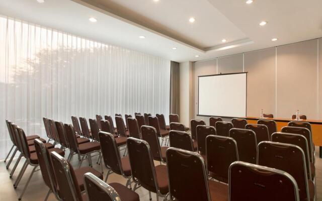 Amaris Hotel Darmo - Surabaya