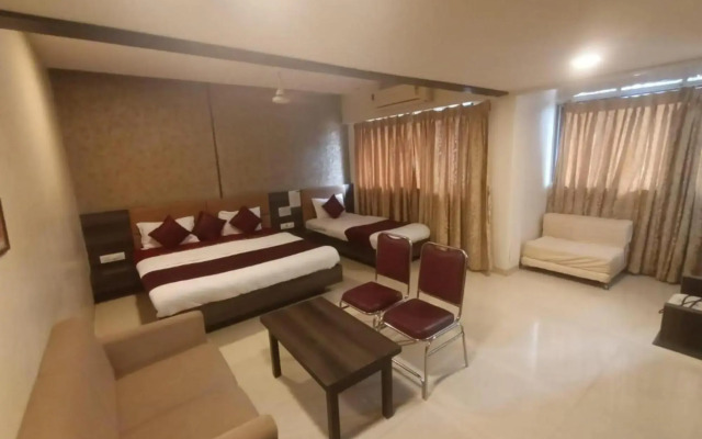 Hotel Sharada International