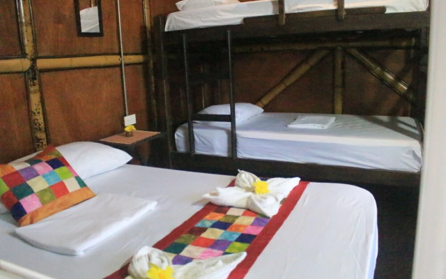 La Natura Hostel & Pool