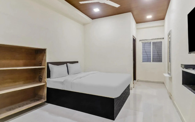 OYO 86527 Hotel Vijay Residency