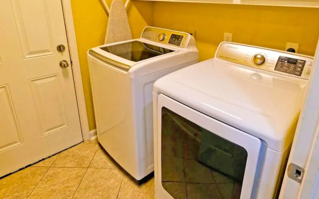 4Bdrms 2Bath 6Beds - Med-Center MM-Park