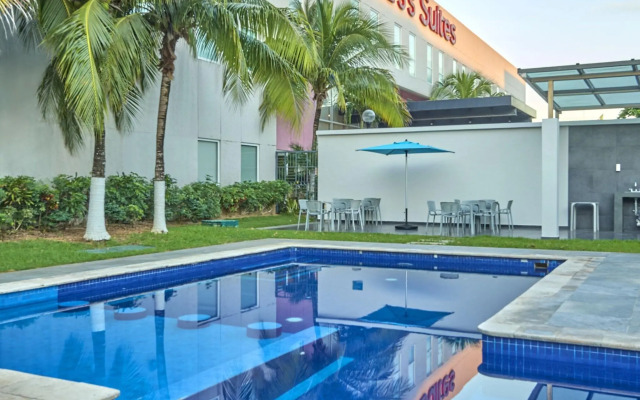 City Express Suites by Marriott Playa Del Carmen