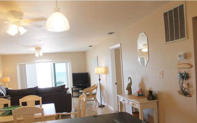 Sea Breeze 303 Apartment