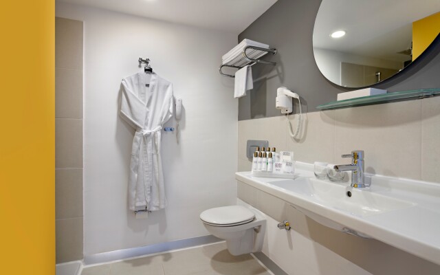Seven Seas Hotel Blue