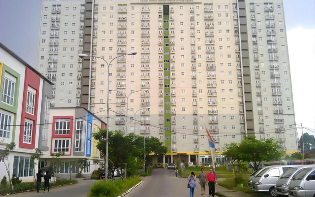 OYO Life 2517 Apt the Suites Metro by Prisma