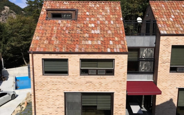 Wanju Madangi Sumokwon Pension