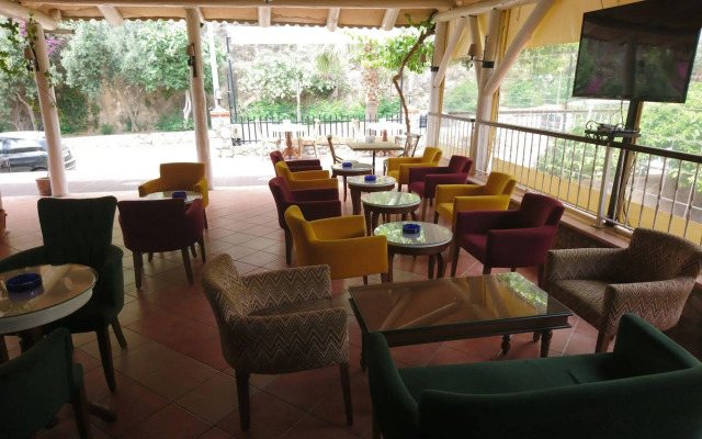 Ata Lagoon Beach Hotel