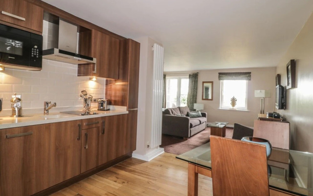 Apartment 8