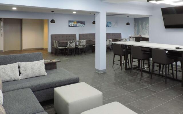 Spark by Hilton Clarion