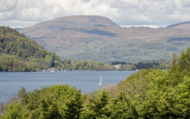 Helton Fell