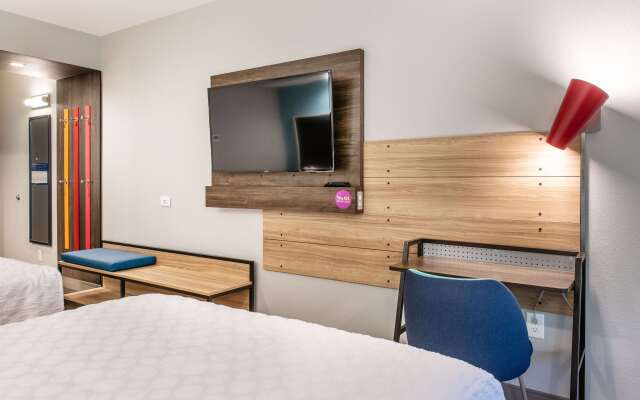 Tru by Hilton Fayetteville I-95, NC