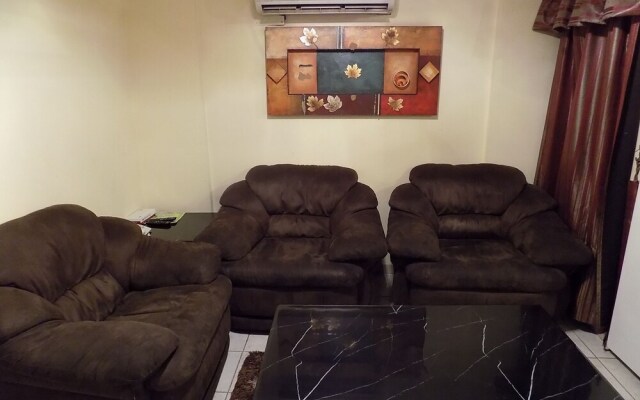 Al Yamama Palace- Al Moazar Branch 13