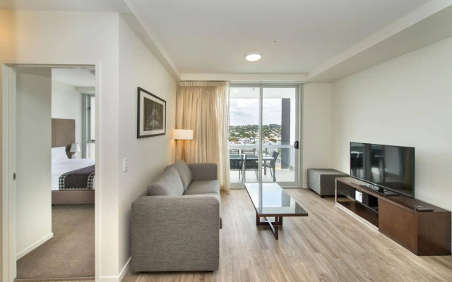 Empire Apartment Hotel