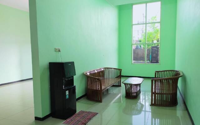 Djati Homestay Redpartner near Gor Djarum Kudus