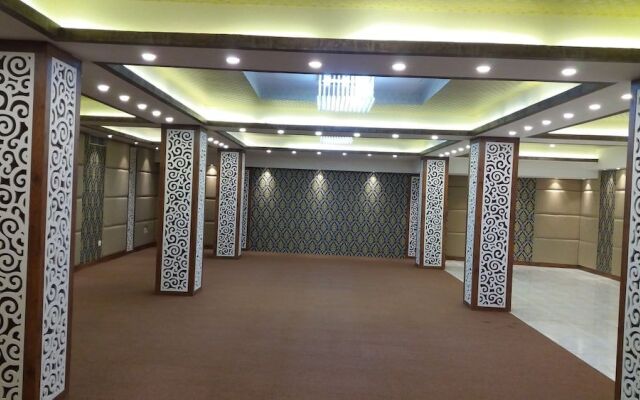 The Lindsay Cheu Den