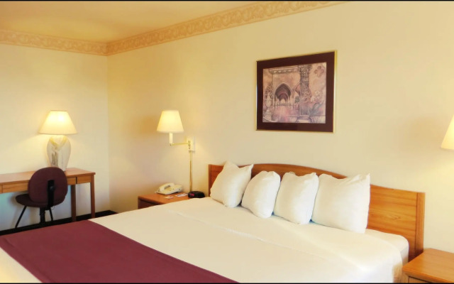 Peppermill Empress Inn