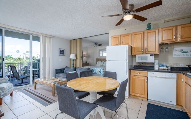 Estero Beach & Tennis 807 B