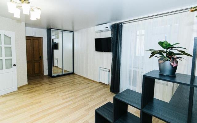 VIP Apartment ob Gorkogo Square