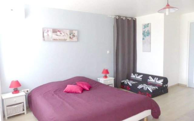 House With 4 Bedrooms in Saint-sozy, With Enclosed Garden and Wifi