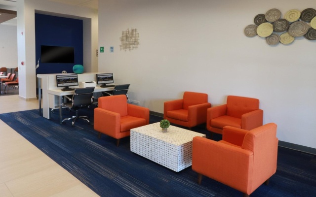 Holiday Inn Express & Suites Ensenada Centro by IHG