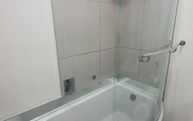 Stunning, Modern 1 bedroom Apartment Sandton