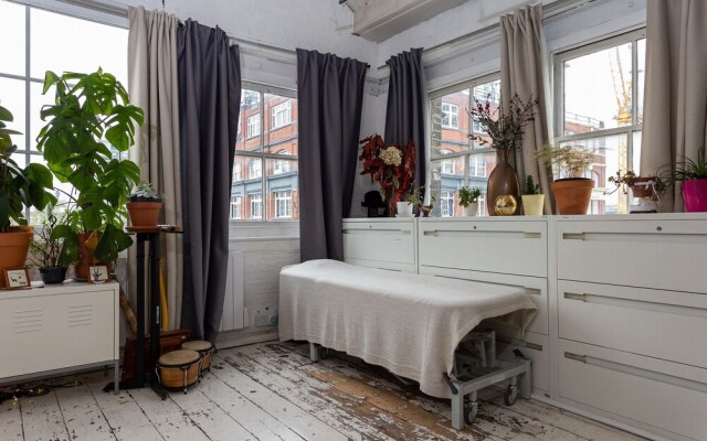 Top Floor Loft Flat in Clerkenwell