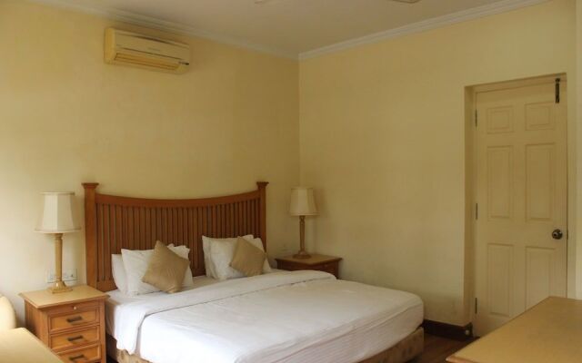 OYO 9622 Home 1BHK Colva Poolside Luxury