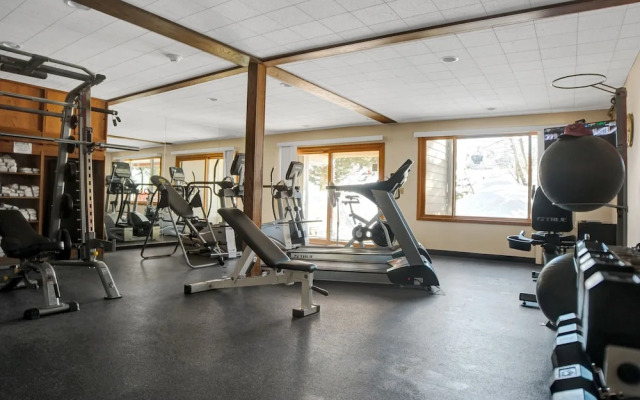 Snow Flower 078 3 Bedroom Condo by RedAwning