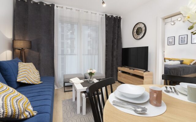 Gdańsk Nowa Letnica Apartment by Renters