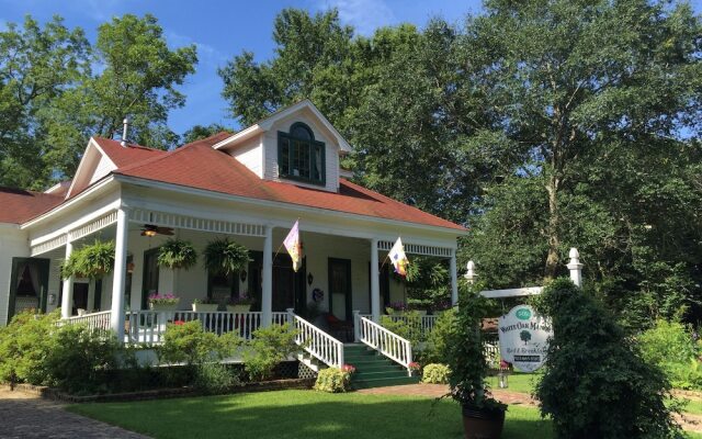 White Oak Manor Bed & Breakfast
